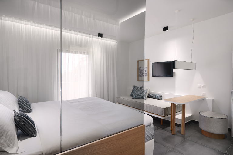 room 105 - 06